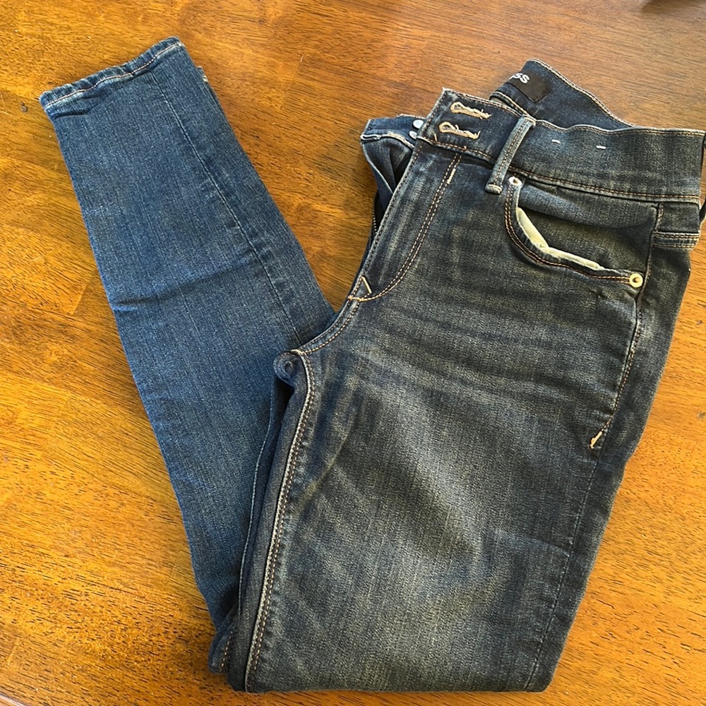 Express cropped Leggings size 4